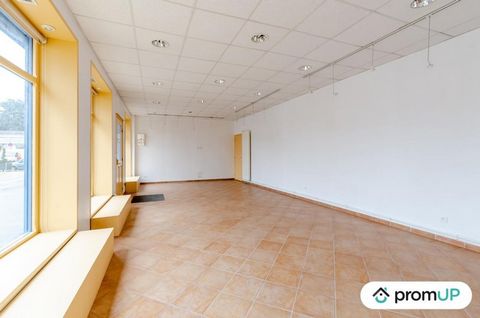 WELL UNDER COMPROMISE Commercial premises of 45m² with apartment and parking space Nicknamed 