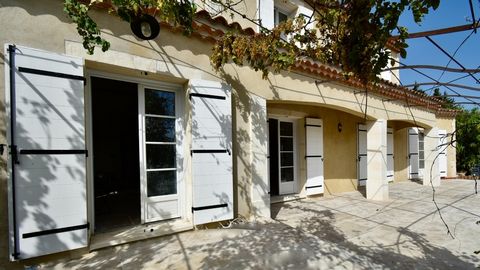 Dpt Bouches du Rhône (13), à vendre maison P7 de 165,6 m² - Terrain de 1 000,00 m²