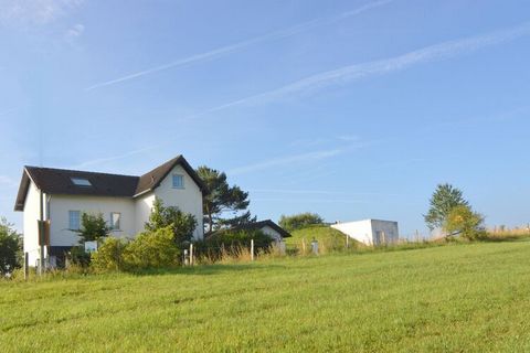This is a detached home, with 2 bedrooms for 6 people, located in the tranquil village of Kerschenbach in Germany, surrounded by hills, dense woods, and large meadows. You can relax in the sauna (only after consultation with the house owner) and enjo...