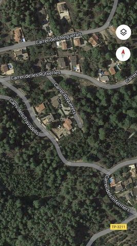 Land in the urbanization of Mar de Riudecanyes.  The plot of 900m2 is developable, it is located in a quiet area a few kilometers from Cambrils, Reus and Tarragona; in an exceptional natural area overlooking the forest and next to the Riudecanyes res...
