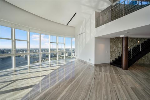 Totally remodeled. This fantastic PH on the 55th floor has a living room with soaring 22-foot ceiling, a one of a kind & customized floor plan, and personalized luxe upgrades ready to accommodate designer taste. The space is two floors of 5,727 Sqft ...
