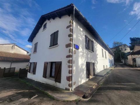 Summary A charming T7 - 142sqm semi-detached townhouse nestled in the heart of Chabanais, South West of France. The property includes a lovely 40sqm interior courtyard, 150sqm garden, large garage with extra storage space and an array of other featur...