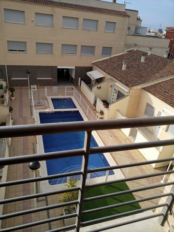 Beautiful apartment of 60 m2 for sale ready to move into. The apartment has a spacious dining room, a terrace overlooking the pool, the kitchen, a bedroom and a bathroom. It has built-in wardrobes. It has air conditioning with heat pump. In the compl...