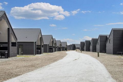 Am Wattenmeer und nur wenige Minuten vom kilometerlangen Sandstrand bei Lakolk entfernt finden Sie dieses luxuriös ausgestattete Ferienhaus mit Whirlpool im Außenbereich. Das Ferienhaus eignet sich sowohl für eine als auch für zwei befreundete Famili...