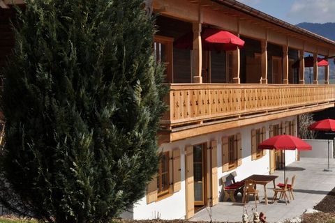 Die Ferienwohnung “Kastanie” liegt im Obergeschoss und ist nach Norden, Osten und Süden ausgerichtet. Man kann die Morgensonne wunderbar genießen. Von hier aus ist der Blick auf den See, die Berge und das gegenüber liegende Tegernseer Schloss sehr be...