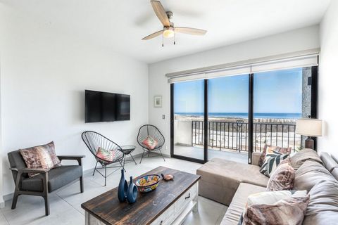 Located just a 3-minute drive from the Nobu, Hard Rock hotels and Diamante Golf Course, as well as the public beach of Diamante, this condominium offers the perfect location to enjoy the best sunsets and shore fishing in Cabo San Lucas. With a direct...