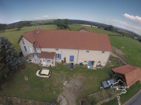 A VENDRE Longère en pierre (soit ferme + grange avec 200m d'espace habitable); dépendances et 1500 m2 de terrain). Rénovée, double vitrage, isolée, possibilités de 3 à 6 chambres. A la limite des Combrailles avec superbes vues panoramiques, à 2.5k du...