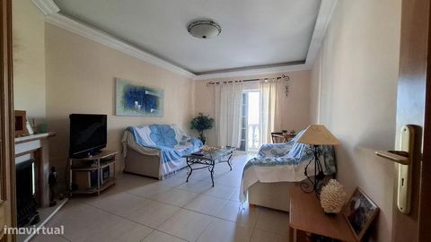 Appartement te koop, tussen de zee en de Golf Gelegen in de urbanisatie Lagar, Conceição de Tavira, is dit appartement ingevoegd in een rustige urbanisatie, dicht bij de zee en de paradijselijke Ria Formosa, in een van de vriendelijkste gebieden van ...