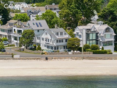 Seit über 100 Jahren ist 25 Soundview Drive im Besitz einer Familie und dient als Zufluchtsort für Sommerfeste, gemütliche Winterwochenenden und endlose Strandtage, die von der Haustür bis in den Sand reichen. Das Haus mit 4 Schlafzimmern und 4,5 Bäd...