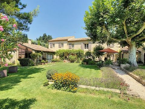 At the gates of the Luberon and close to L'Isle sur la Sorgue A beautiful century olive tree welcomes the visitors in the property. The atmosphere is given : old stones and wrought iron gates. The first gate walks you to the terrace opening onto the ...