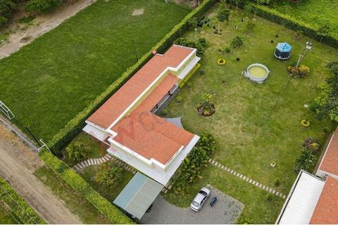 Te koop Landhuis, Rozo sector Matapalo, modern, gebied Lot. 1.812, bebouwde oppervlakte 280 m2, grote eetkamer, comfortabele kamer, zeer brede gangen, zeer lichte, integrale keuken, drie zeer grote slaapkamers allemaal met eigen badkamer, kast, kleed...