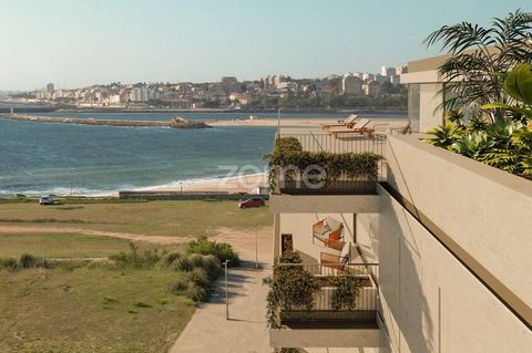 Identificação do imóvel: ZMPT569956 4 bedroom apartment in Canidelo, Vila Nova de Gaia, with stunning sea views - This stunning four-bedroom apartment, located in Canidelo, Vila Nova de Gaia, offers a unique living experience with panoramic sea views...