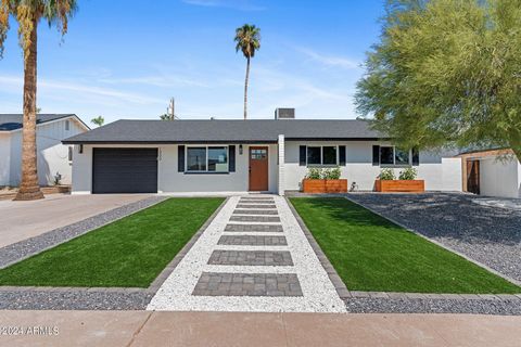 Welcome to this beautifully remodeled 3-bedroom, 2.5 bath home that seamlessly blends modern luxury with classic charm. Entering the home you will find a bright, open-concept layout, flooded with natural light, perfect for comfortable living and ente...