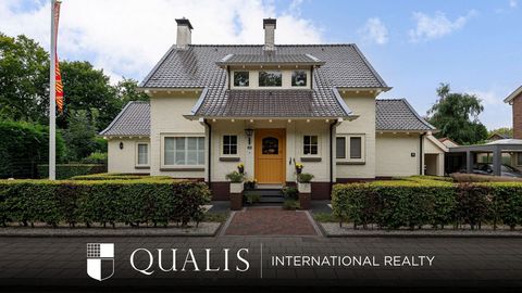 Welcome to this beautiful villa situated on a spacious plot of no less than 1130m² in beautiful Sassenheim. This villa offers ultimate living comfort, privacy and let yourself be surprised by the many possibilities. - Large basement - 2 bathrooms - 2...