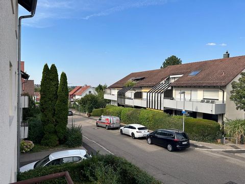 Neu renoviertes drei Zimmer Apartment, voll möbliert in wunderschöner zentraler und sehr ruhige Lage in Heilbronn Sontheim mit perfekter Anbindung in die Innenstadt und die Umgebung. Voll ausgestattete Küche, WLAN, Internet-TV, Bad mit Badewanne und ...