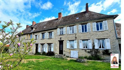 Prix : 367.000 euros - Vesly 27870 - Entre Gisors et les Thilliers en Vexin ainsi que la D14 (Reliant Magny en Vexin - Cergy Pontoise et Paris) - Belle propriété du 16ème siècle de 434 m2 avec pigeonnier - dans un environnement calme - sur 3.400 m2 d...