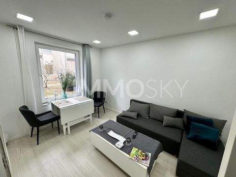 Witamy w sercu dzielnicy kompozytorów w Hamburgu, gdzie ponadczasowa elegancja spotyka się z nowoczesnym wyrafinowaniem. Ten w pełni odnowiony 2-pokojowy apartament na parterze oferuje nie tylko sielską dzielnicę mieszkalną, ale także najwyższy pozio...