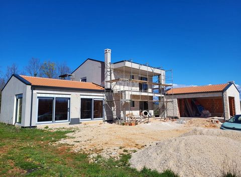 Location: Istarska županija, Grožnjan, Grožnjan. ISTRIA, GROŽNJAN - Detached house under construction Grožnjan, a medieval town in northwestern Istria, about 15 km from the sea, located on a hill, surrounded by olive groves and vineyards. It is proud...