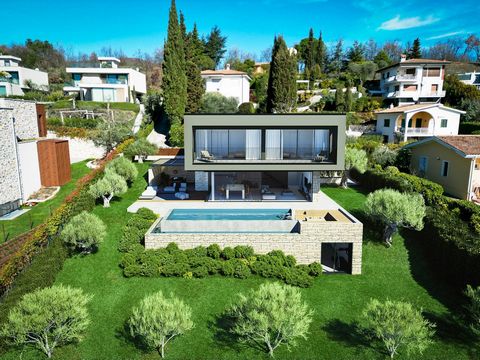 Moderne Verzauberung mit Blick auf dem Gardasee: Villa Oliveto in Marciaga di Costermano. Willkommen in Ihrer Oase der modernen Eleganz in den Hügeln des malerischen Gardasees. Mit Begeisterung präsentieren wir Ihnen diese wunderbare, im Bau befindli...