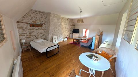 Charmante maison pleine de caractère avec garage, à vendre COUTARNOUX (89)