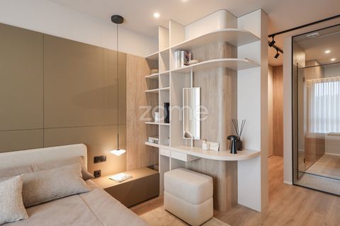 Identificação do imóvel: ZMPT575986 Oportunidade única de viver num deslumbrante empreendimento novo em Guimarães. Projeto inovador com a construção de três edifícios modernos constituído por 39 apartamentos, concebidos para proporcionar um estilo de...