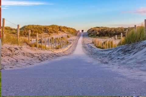 Escape to the serene beauty of Callantsoog with this charming single-level chalet nestled in the car-free Callassande Holiday Park. Just 1 km from the wide sandy beach and 4 km from the vibrant seaside town center, this cozy retreat blends simplicity...