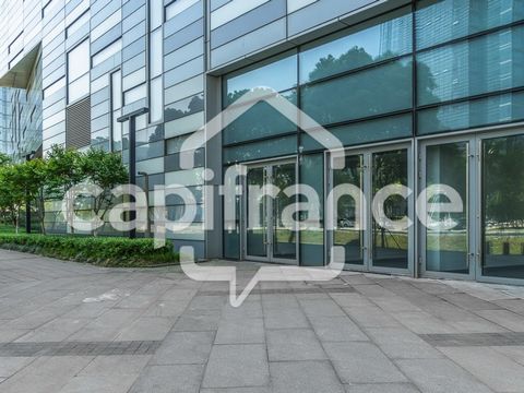 Murs commerciaux loués - 222m2 - Nay (64)