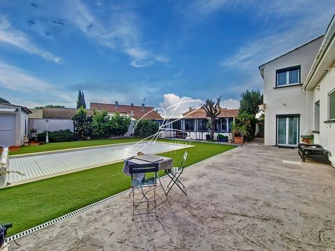 Maison 8P 7 chambres 178 m² piscine dépendance