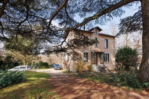Maison individuelle pour domiciliation d'entreprise