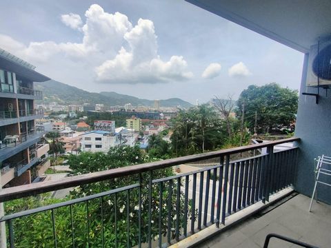 Ontdek een unieke kans met twee volledig uitgeruste studio's te koop in The Bliss Patong, gelegen in het schilderachtige gebied van Patong Beach. Deze studio's bevinden zich op de 3e verdieping en bieden een zacht uitzicht op zee, perfect gepositione...
