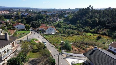 Terreno urbano para venda em Águeda. Terreno urbano com 4315m² de área total e aproximadamente 17m² de frente. Excelente terreno para construir uma moradia de sonho. O terreno encontra-se em zona residencial em lugar calmo e aprazível. Situado a 1 km...
