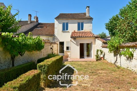 Maison à vendre 5 pièces SAINT JEAN D'ANGELY (17) avec jardin, proche commerces