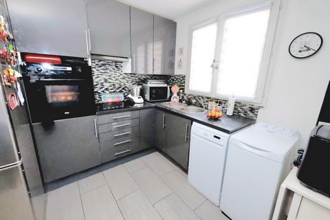 bel appartement de 4 pièces ( 3 chambres) bien agencé