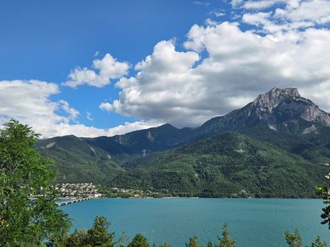 Appartement 5 pièces dont un coin nuit sur SAVINES LE LAC (05) avec jardin ou terrasses vue Lac et Montagnes,Dans une résidence style villa plein Sud ,en cours de construction, livrable été 2026