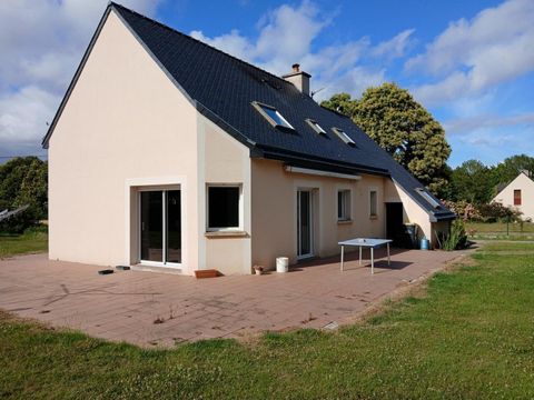 St Thual: A 7 mn axe Rennes/St Malo maison de 1998 avec 4 ch , grand terrain et dépendances. Rien a faire