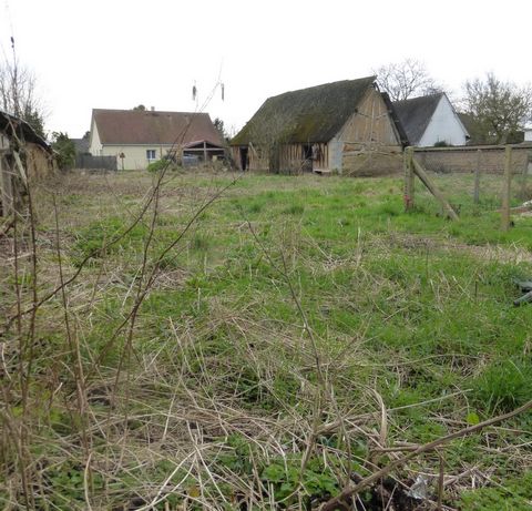 Saint aubin d'ecrosville, sur l'axe le neubourg louviers, terrain à batir de 735 m² avec batiment.