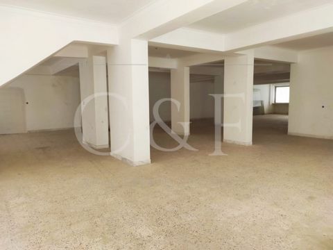Large store in Agualva/Cacém - 210m² Go on holiday with C&F's offer of Algarve holiday certificates (offer of accommodation for 7 days in the Algarve for 4 people). Real estate mediation is not just about selling houses! It is understanding fears, it...