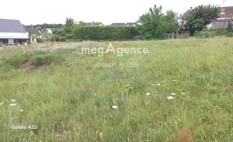 Terrain constructible 699 m² - viabilisé