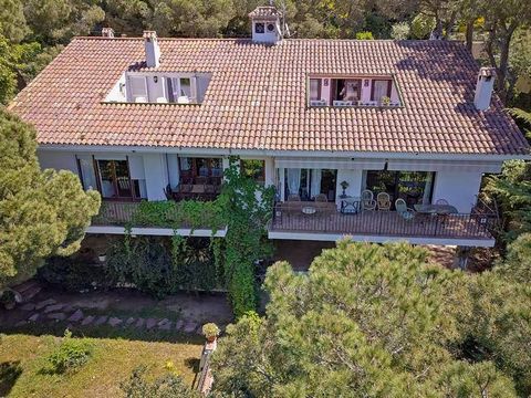 An excellent house for a large family is located 90 meters (2 minutes walk) from the beautiful secluded Cala Trons beach in the prestigious urbanization of La Montgoda, 5 minutes by car to the center of Lloret de Mar. The house was conceived and buil...
