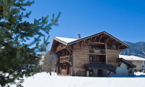 Шале расположено в самом сердце красивой альпийской деревни Монтрьон, на окраине Морзина. Шале имеет 7 просторных спален, 6 ванных комнат