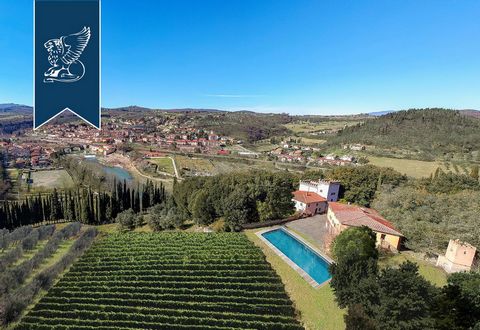 This stunning 18th-century luxury property surrounded by Tuscan countryside and located close to Florence is for sale in a high setting in Reggello. This estate, which can be accessed from a lovely tree-lined road, measures 1,000 sqm, is composed of ...
