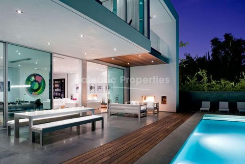 A great opportunity to buy a modern villa in Mallorca - the price is amazing! Your chance to own an outstanding modern villa in Mallorca at a sensational price: a 4 bedroom contemporary villa for an unbeatable price. We are offering this completely f...