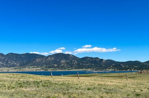 Perfect for the outdoorsman, this property offers direct access to world-class fishing, and thousands of acres of BLM ground and national forest.LandThis opportunity presents an ideal chance to acquire a complete quarter-section of land situated adja...