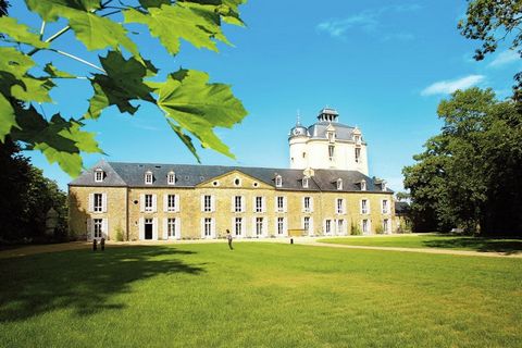 Résidence Le Château de Keravéon is a beautiful small-scale complex, where you can move into nicely furnished studios and apartments for a perfect vacation. The apartments are located on the first floor (with private terrace) or upstairs (terrace in ...