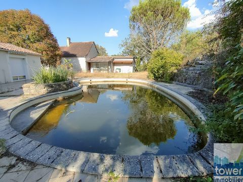 Located five minutes from the center of a beautiful Quercy village, Limogne, less than forty minutes from Cahors and less than fifteen minutes from Saint Cirq Lapopie, this beautiful real estate complex will seduce you with its three very different h...