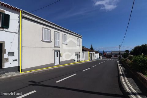 Villa with 3+2 Bedrooms Garage Side Entrance Backyard Proximity of Commerce and Services Center of the Parish of Nordeste Sea View Nordeste is a Portuguese village on the island of São Miguel, Autonomous Region of the Azores. This village is the seat...