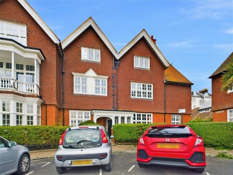 Luxury 3 Bed Flat For sale in Hove Brighton United Kingdom Esales Property ID: es5553936 Property Location 10 grand avenue, Hove, East Sussex BN32LF Price in Pounds £850,000 Property Details With its glorious natural scenery, excellent climate, welco...