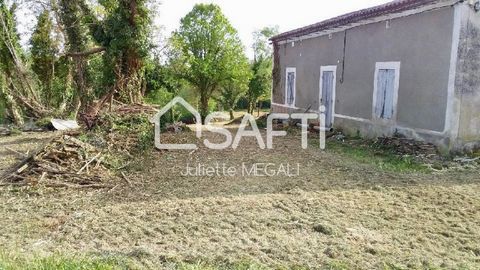 Lovely renovation project in a very quiet area. This old stone house with 244m2 of land registry needs complete renovation but has great potential. The grounds of more than 1,800m2 have lovely uninterrupted views and are not overlooked. A property wa...
