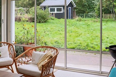 A lovely holiday home in one of Båstad's best holiday home areas with walking distance to the beach. A spacious and modern house that has everything you could wish for. At a convenient distance is Båstad's attractive summer town with a vibrant entert...