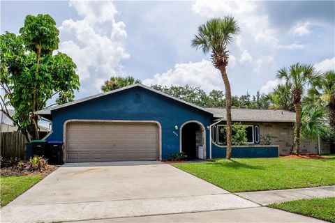 Welcome to this beautiful 3 Bedroom, 2 Bathroom home nestled in the heart of Orlando. This thoughtfully designed split bedroom layout provides you with privacy and comfort. The spacious living room and family room is perfect for not only everyday liv...